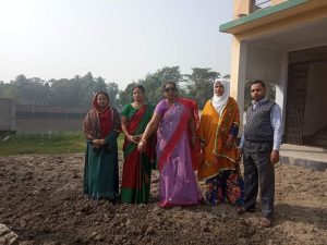 বিদ্যালয় মাঠে মাটি দেওয়া